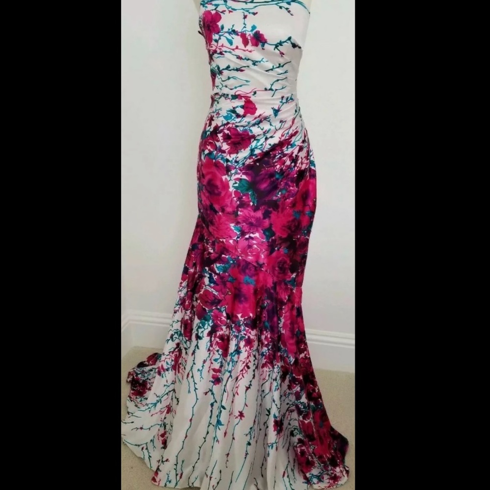Cache Formal Dress